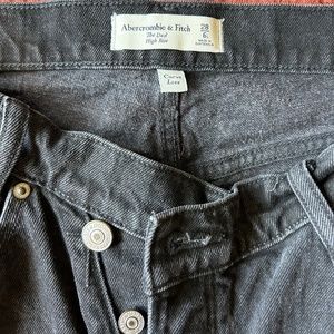 Abercrombie & Fitch The Dad high rise jean black wash